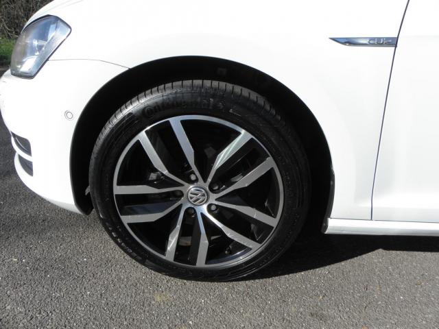 Volkswagen Golf image 2