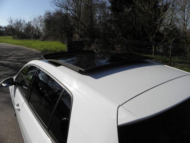 Volkswagen Golf image 5