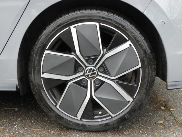 Volkswagen Golf image 2