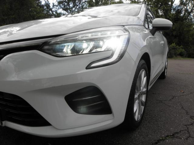 Renault Clio image 9