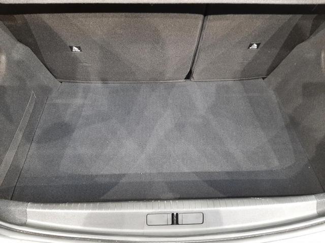 Peugeot 208 image 7