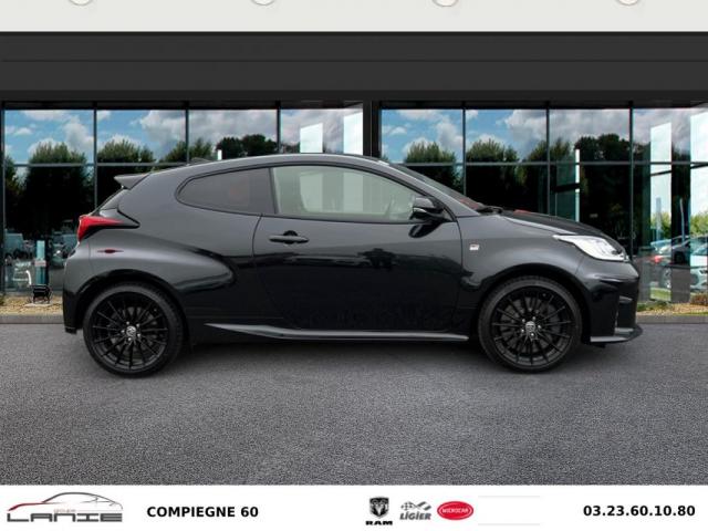 Toyota Yaris image 2