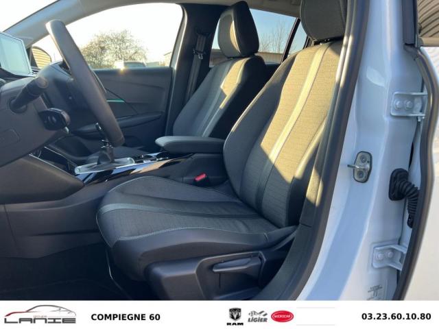 Peugeot 208 image 2