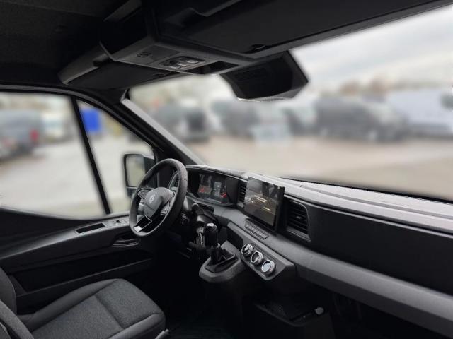 Renault Master image 1