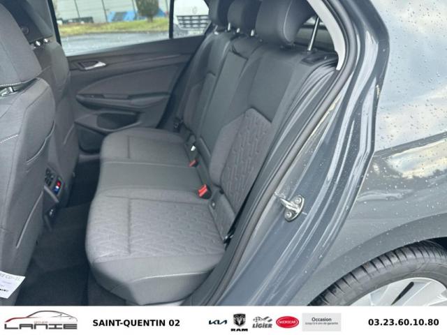 Volkswagen Golf image 6