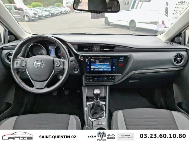 Toyota Auris image 5