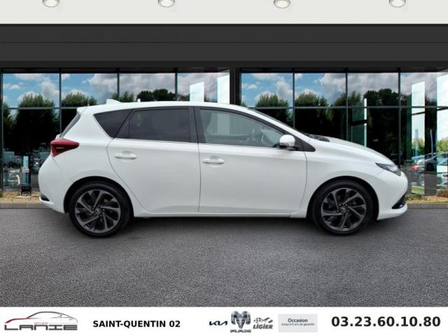 Toyota Auris image 3