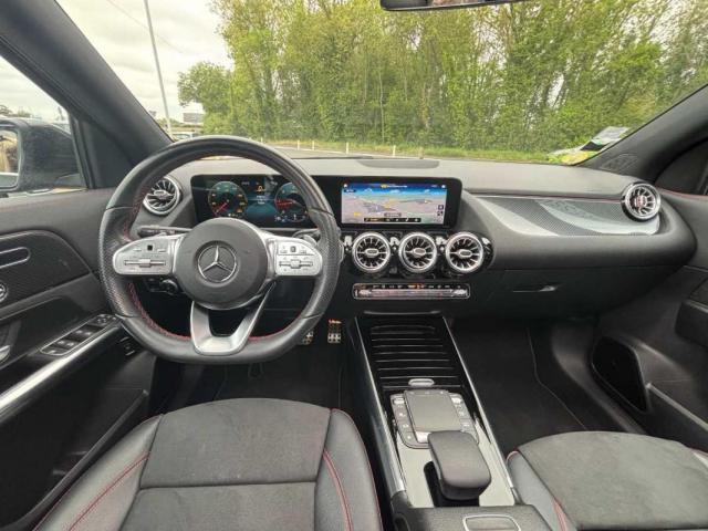 Mercedes Benz Gla image 1
