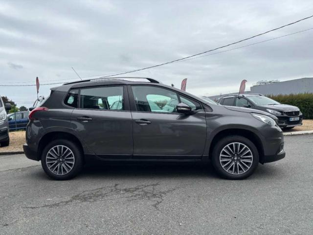 Peugeot 2008 image 8
