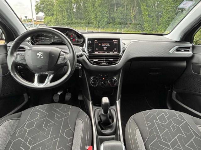 Peugeot 2008 image 7