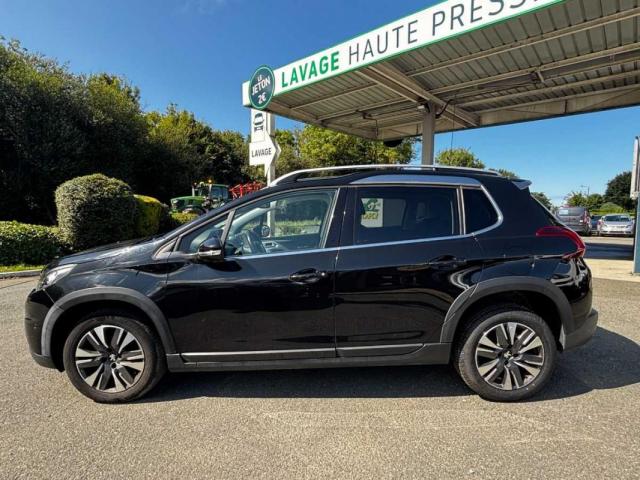 Peugeot 2008 image 3