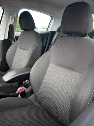 Peugeot 208 image 2
