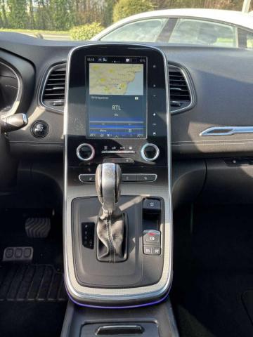 Renault Grand Scénic image 2