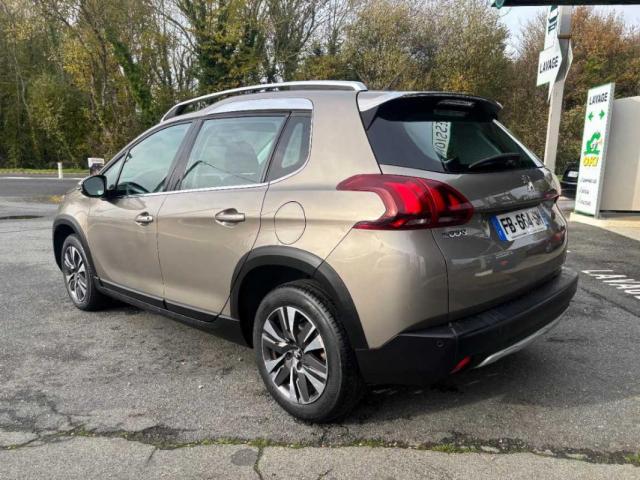 Peugeot 2008 image 2