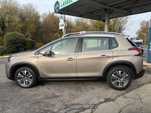 Peugeot 2008 image 8