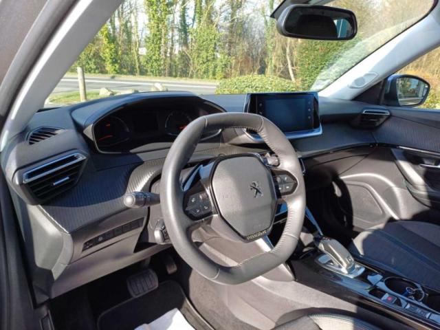 Peugeot 2008 image 3