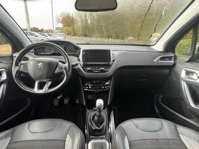 Peugeot 2008 image 3