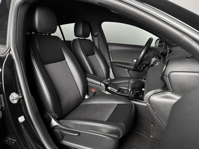 Mercedes Benz Cla image 8