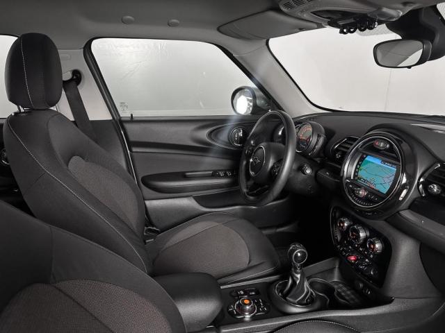 Mini Clubman image 2
