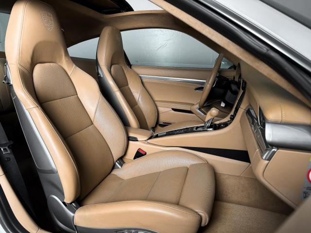 Porsche 911 image 6