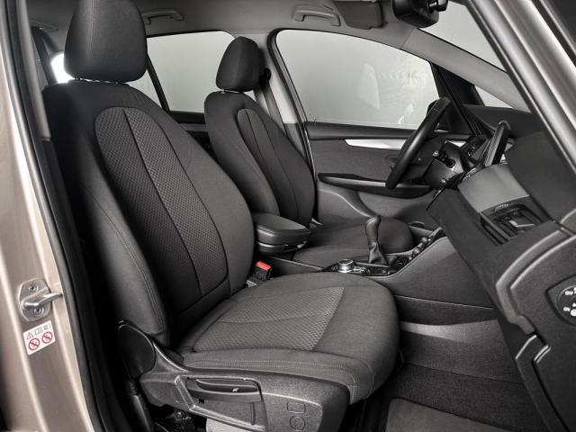 Bmw Serie 2 image 6
