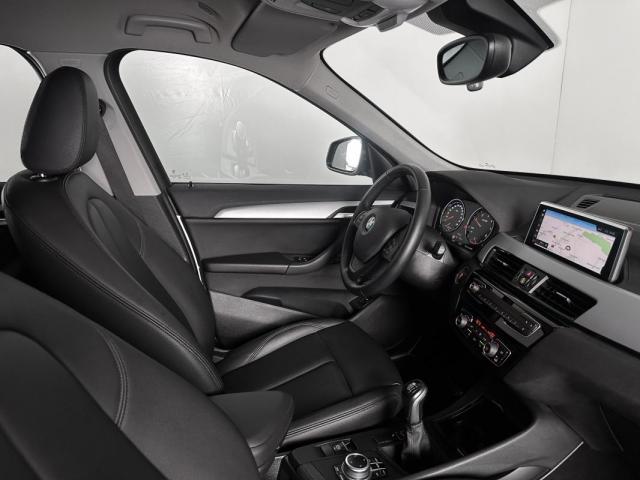 Bmw X1 image 2