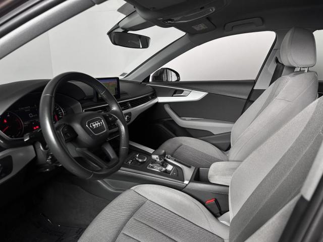 Audi A4 image 2