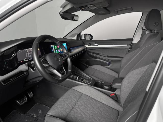 Volkswagen Golf image 9