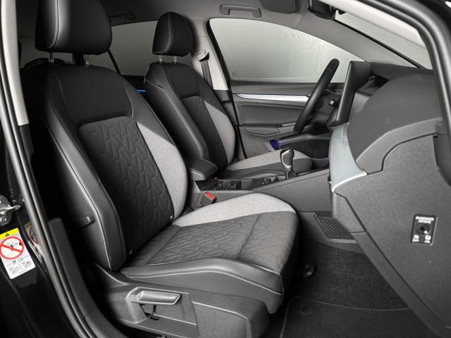 Volkswagen Golf image 9