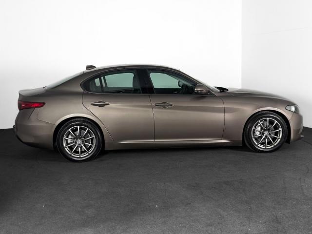 Alfa Romeo Giulia image 3