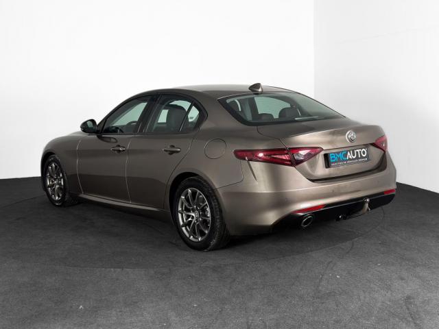 Alfa Romeo Giulia image 5