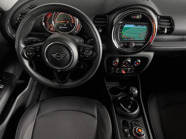 Mini Clubman image 4