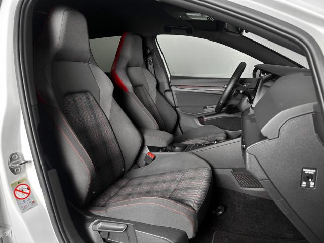 Volkswagen Golf image 1