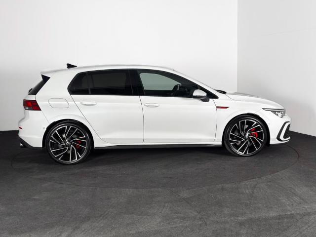Volkswagen Golf image 6