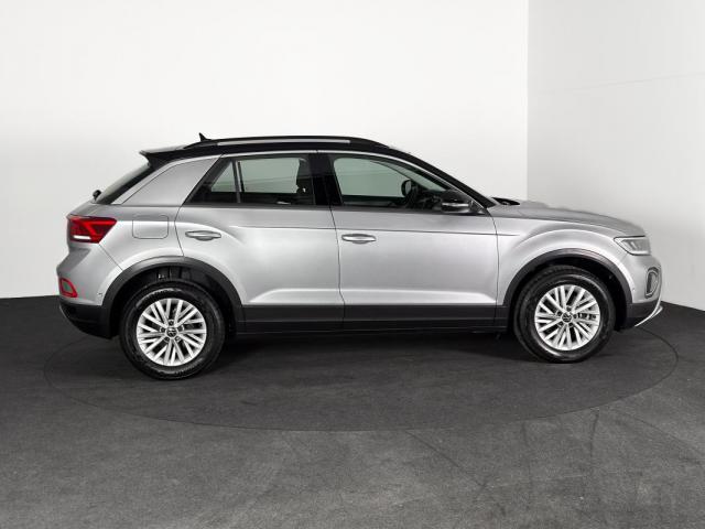 Volkswagen T-Roc image 5