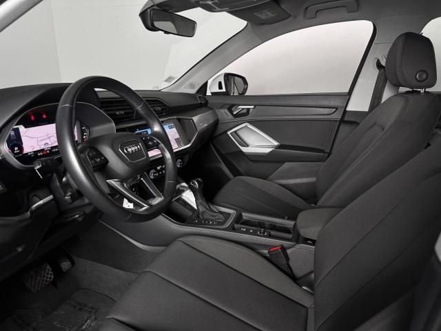 Audi Q3 image 9