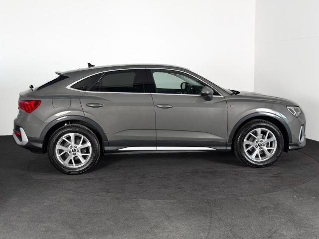 Audi Q3 image 1