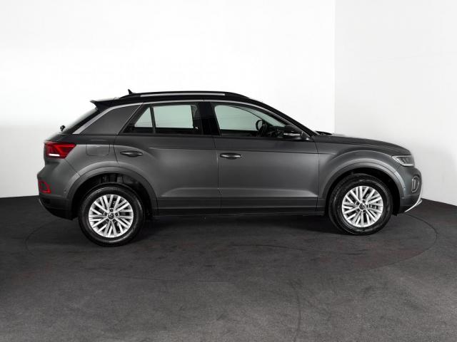 Volkswagen T-Roc image 2
