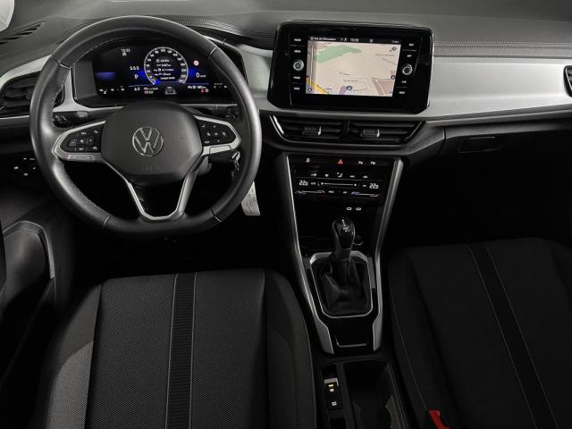Volkswagen T-Roc image 8