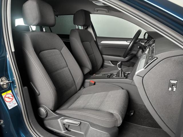 Volkswagen Passat image 2