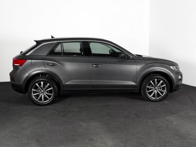 Volkswagen T-Roc image 2