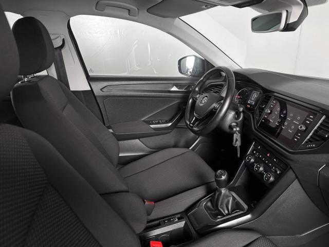 Volkswagen T-Roc image 6