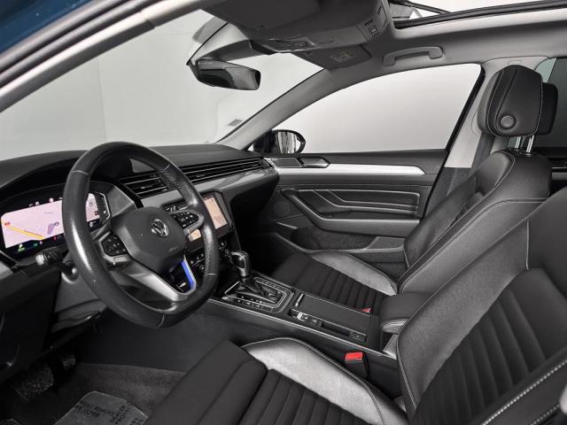 Volkswagen Passat image 8