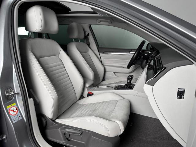 Volkswagen Passat image 5