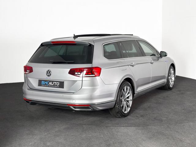 Volkswagen Passat image 1
