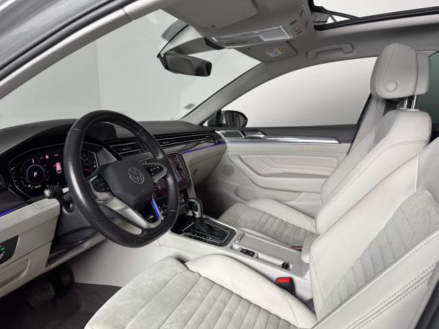 Volkswagen Passat image 7