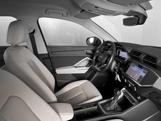 Audi Q3 image 8