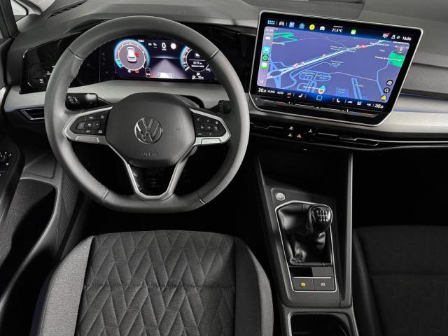 Volkswagen Golf image 1