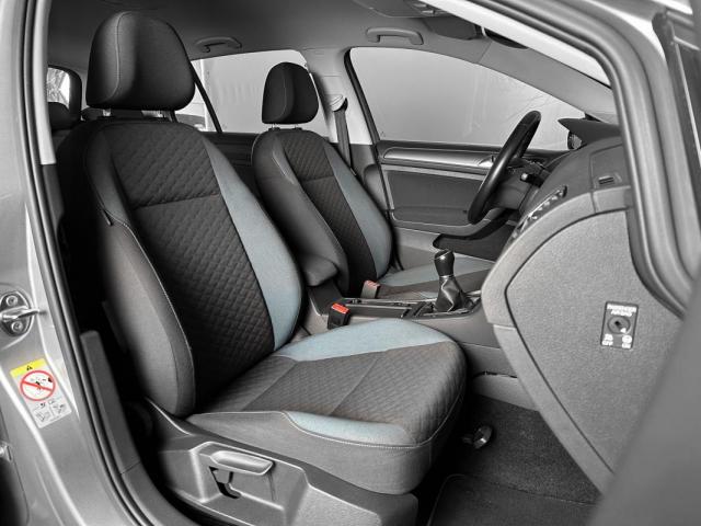 Volkswagen Golf image 5