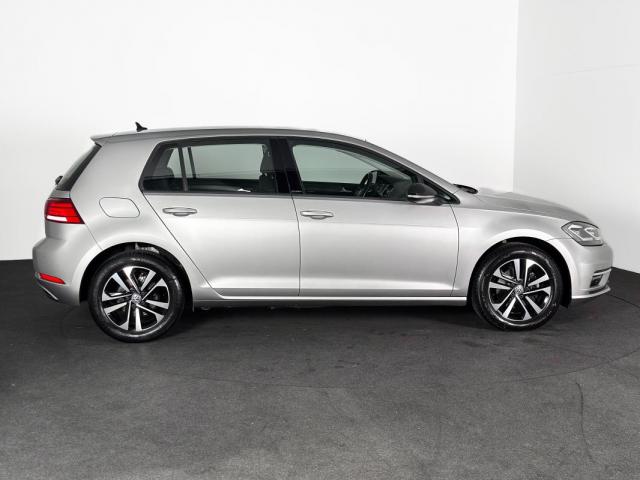 Volkswagen Golf image 8